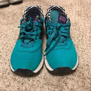 Blue New Balances 574